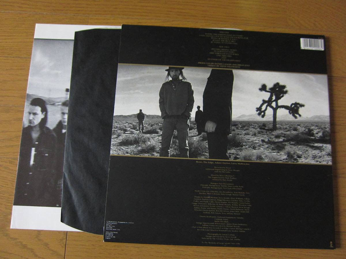 □ U2 THE JOSHUA TREE UK盤オリジナル美盤！ 初期マトA1/B2 TOWNHOUSE刻印 ブラックインナー_画像2