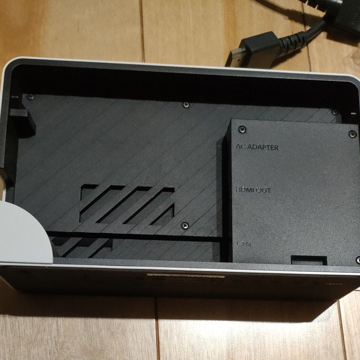 Nintendo Switch 有機ELモデル ホワイト 中古美品 おまけ付き Nintendo Switch 有機ELモデル ホワイト 中古美品 おまけ付き