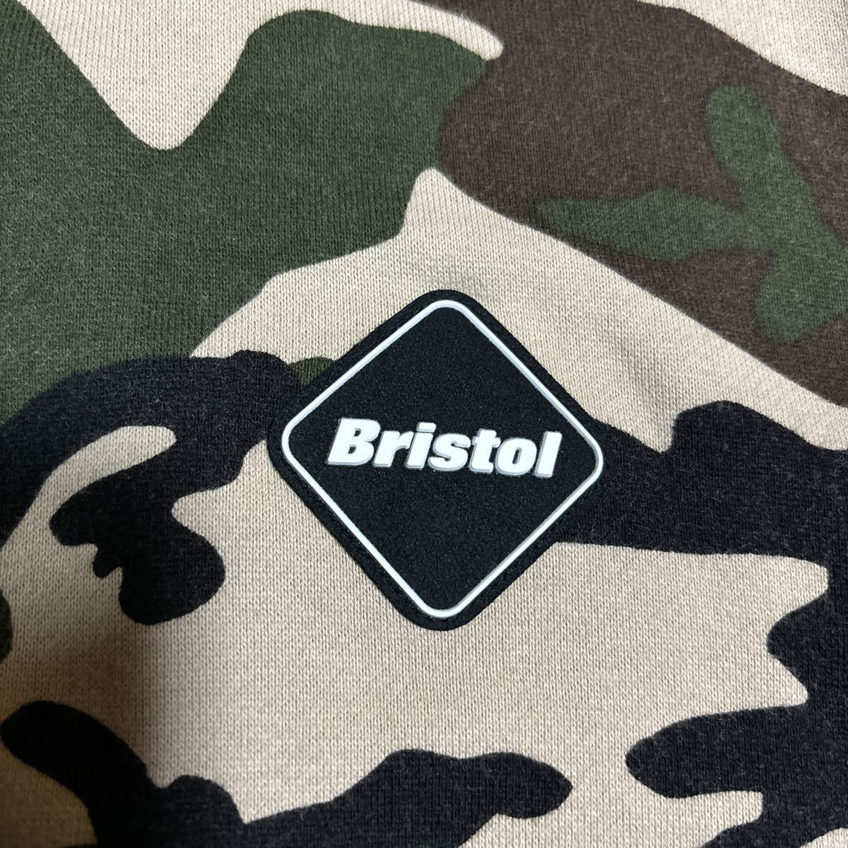 F.C.Real Bristol バックロゴ刺繍ワッペン付き カモフラージュ スウェット ZIP パーカー レア FCRB ソフネット soph 迷彩 ブリストル_画像4