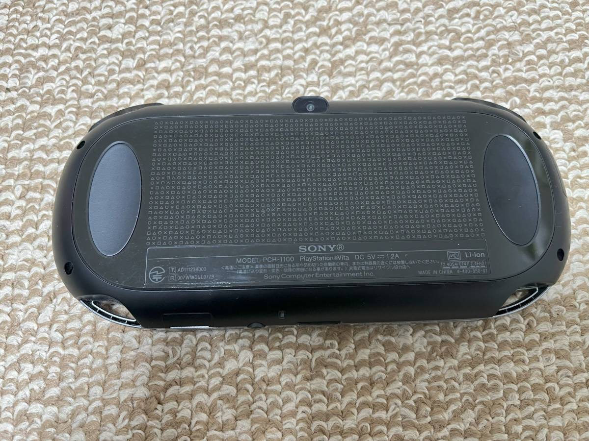 【美品】PlayStation Vita 3G/Wi-Fiモデル + Vitaメモリーカード 16GB_画像2