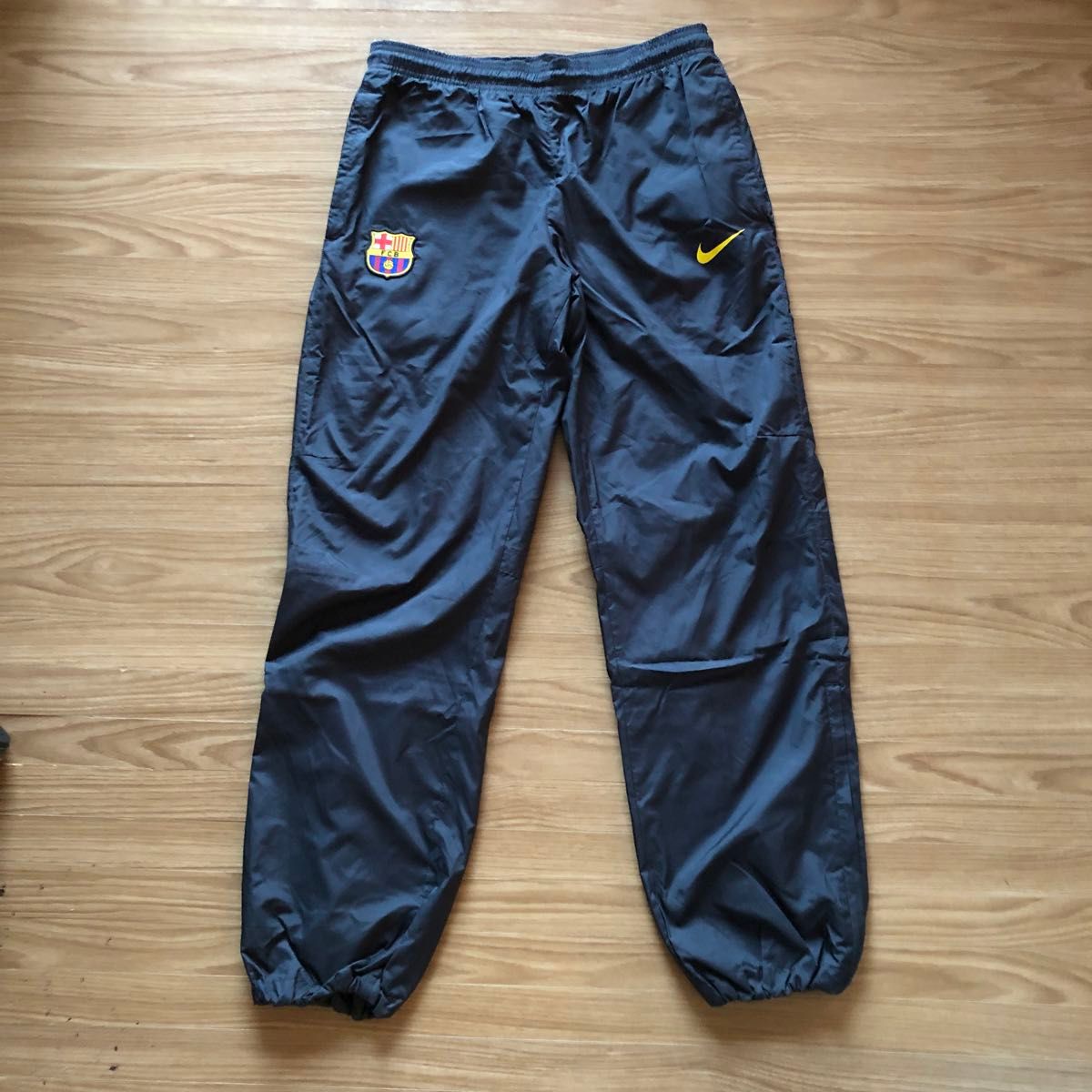 激レア美品NIKE FCバルセロナ11/12 トラックスーツ 上下セット 激レア美品NIKE FCバルセロナ11/12 トラックスーツ 上下セット