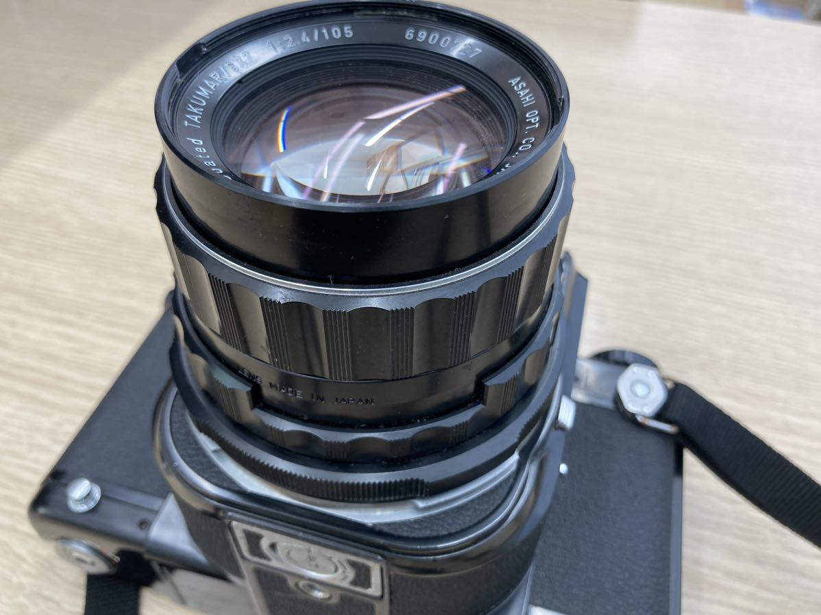 ASAHIペンタックス　6×7 中判一眼レフカメラ　初期型　レンズ　TAKUMAR 1:2.4/105 ケース　ストロボ　付属品付き　_画像7