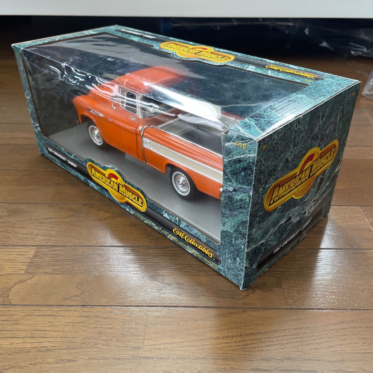 《箱付き》【1/18スケール】1957 Chevrolet Cameo American Muscle ミニカー 模型 コレクション放出 メタルダイキャスト シボレー_画像3