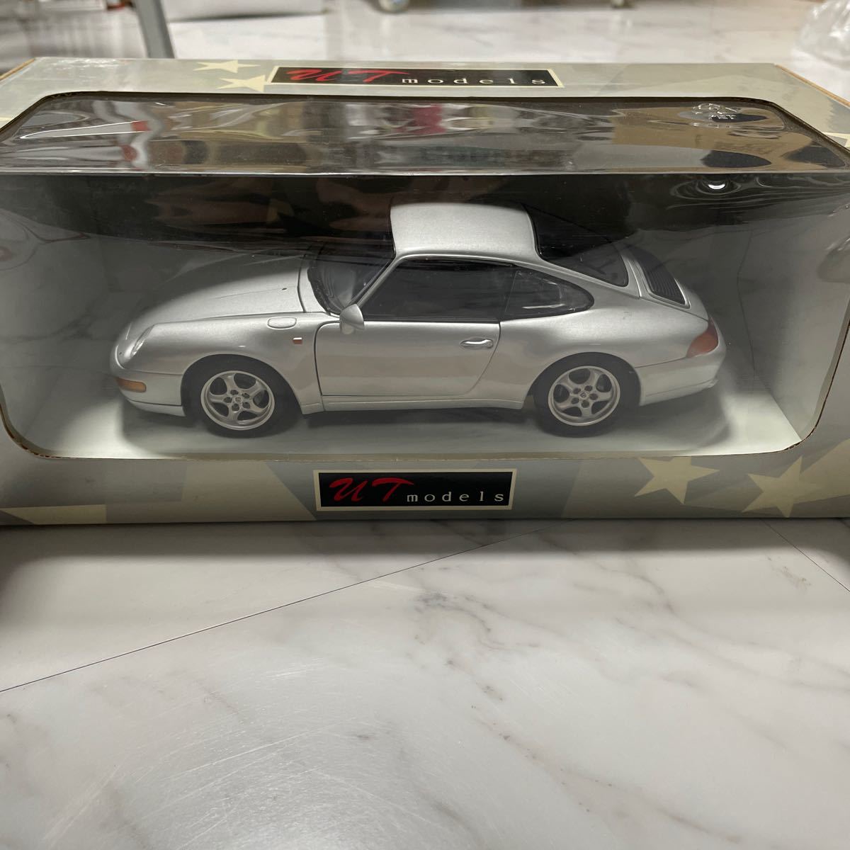 【箱付き】《1/18スケール》Porsche 911 Coupe UT models ミニカー 模型 コレクション放出 メタルダイキャスト ポルシェ シルバー クーペ