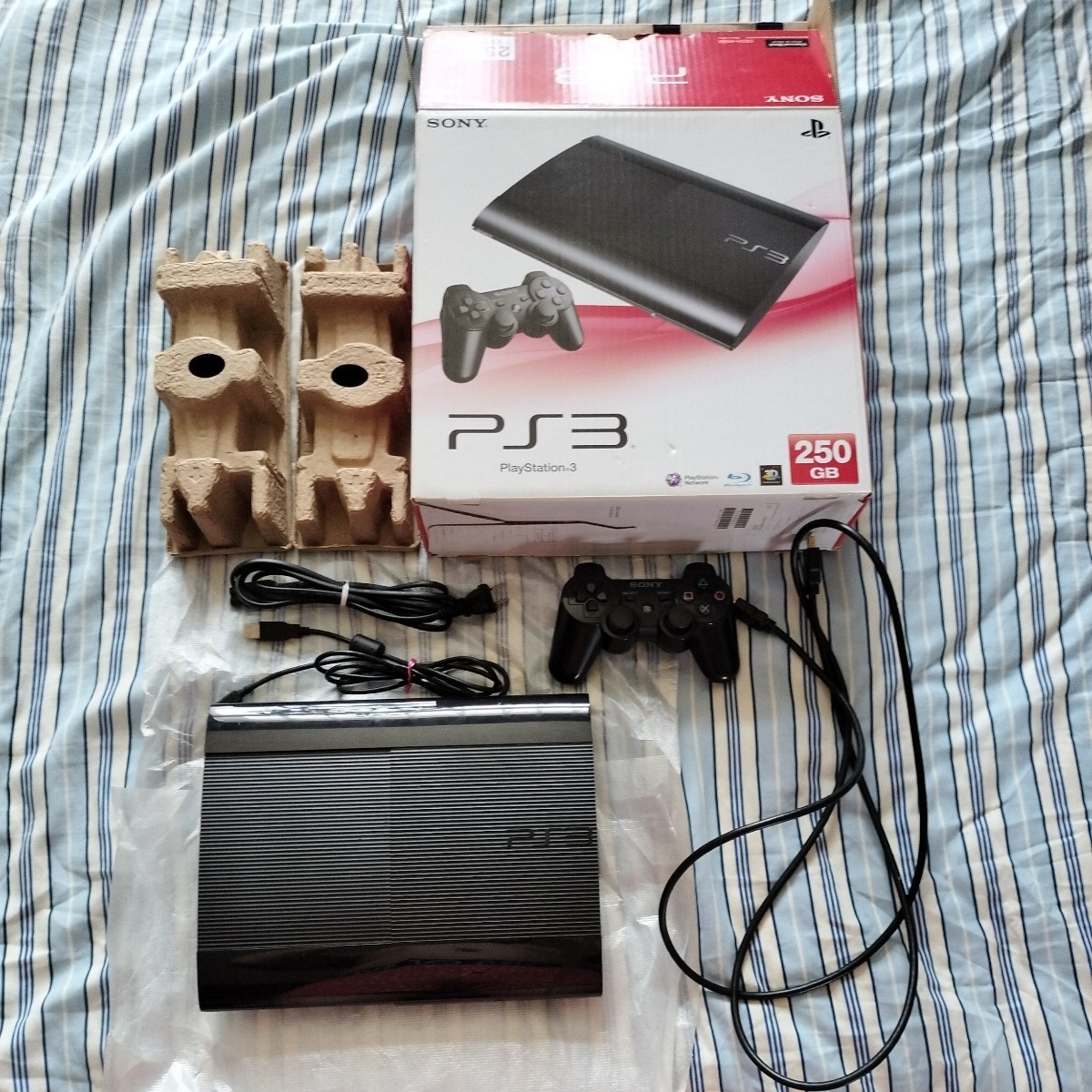 良品 PS3本体 PlayStation3 PS3 黒 ブラック CECH-4000B