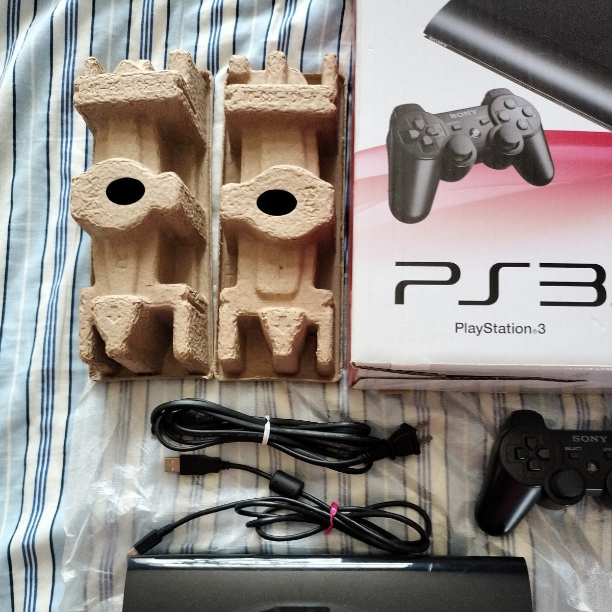 良品 PS3本体 PlayStation3 PS3 黒 ブラック CECH-4000B