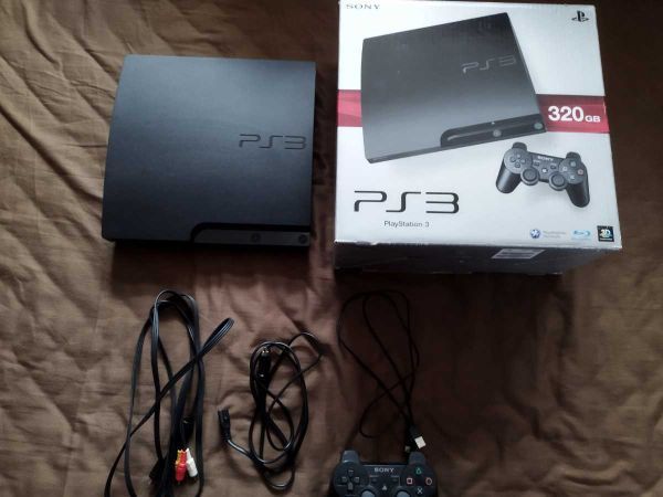 6800円 美品 使用少 PlayStation3:チャコール・ブラック(320GB 6800円 美品 使用少 PlayStation3:チャコール・ブラック(320GB