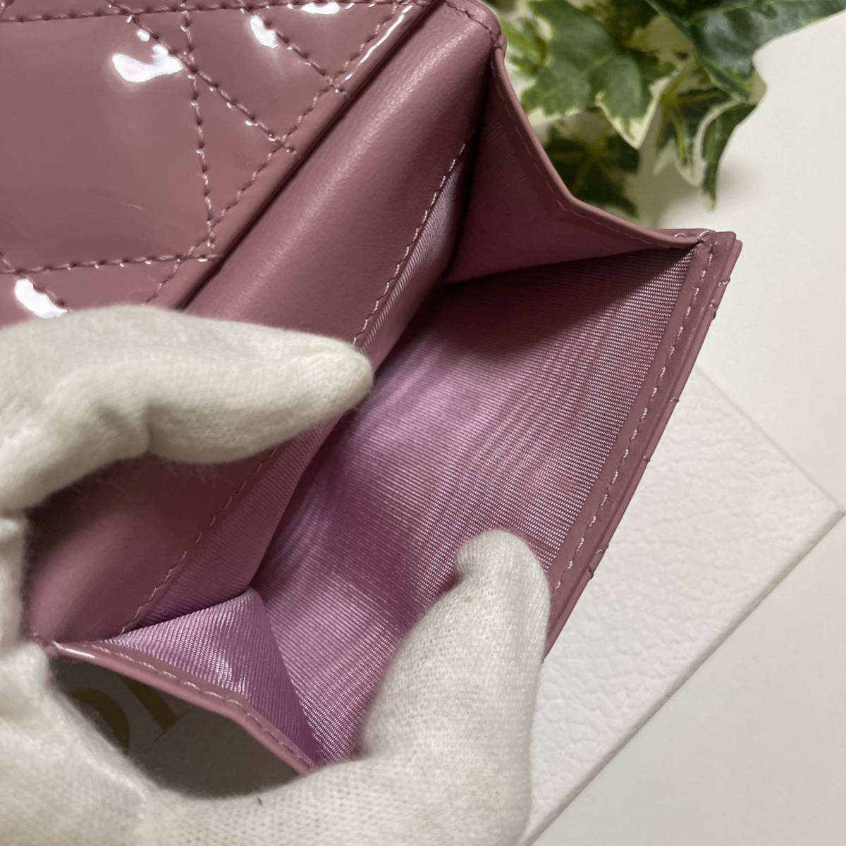 美品 LADY DIOR ロータスウォレット カナージュ パテントカーフ 美品 LADY DIOR ロータスウォレット カナージュ パテントカーフ
