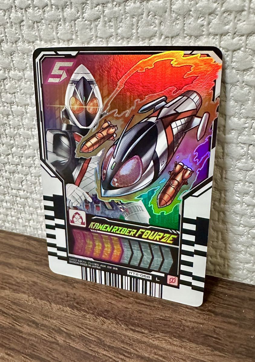 仮面ライダーガッチャード　ライドケミートレカ　PHASE:02　仮面ライダーフォーゼ RT2-068　レジェンドライダー　レア_画像3