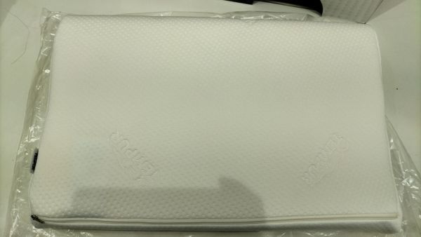 ■TEMPUR Original Pillow テンピュール オリジナルピロー 低反発枕 ホワイト Mサイズ 50×31×10 睡眠 取説付 未使用品■Y_画像3
