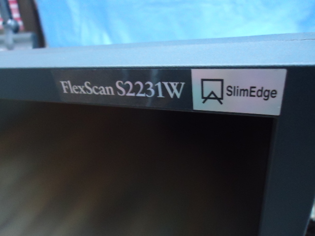 EIZO FlexScan S2231W SlimEdge ナナオ製 動作良好品 DVI-D ＜ー＞ HDMI変換器付属の画像2
