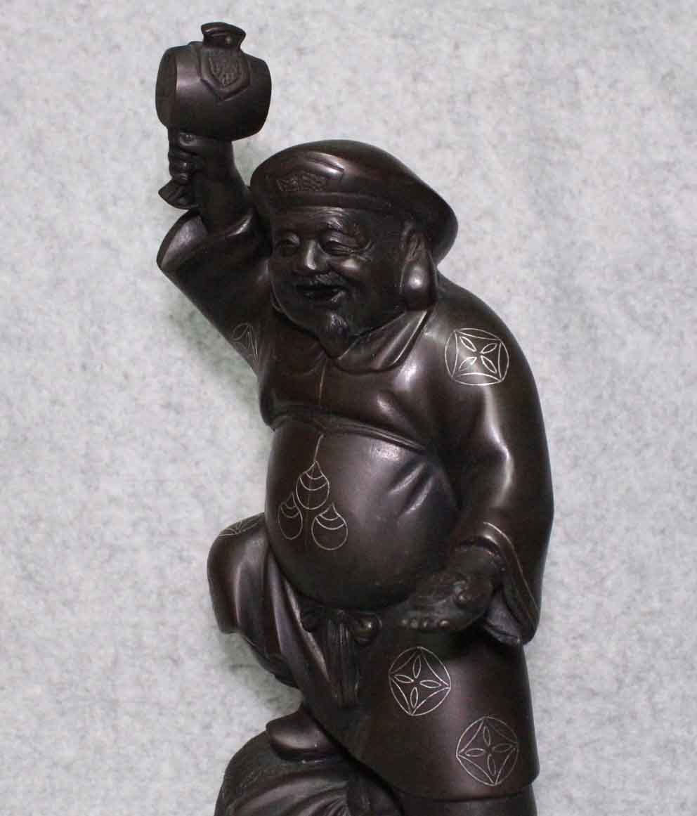 金属工芸◇大黒天 置物 栄山◇在銘 銀象嵌 宝珠 37cm 打ち出の 金属工芸◇大黒天 置物 栄山◇在銘 銀象嵌 宝珠 37cm 打ち出の