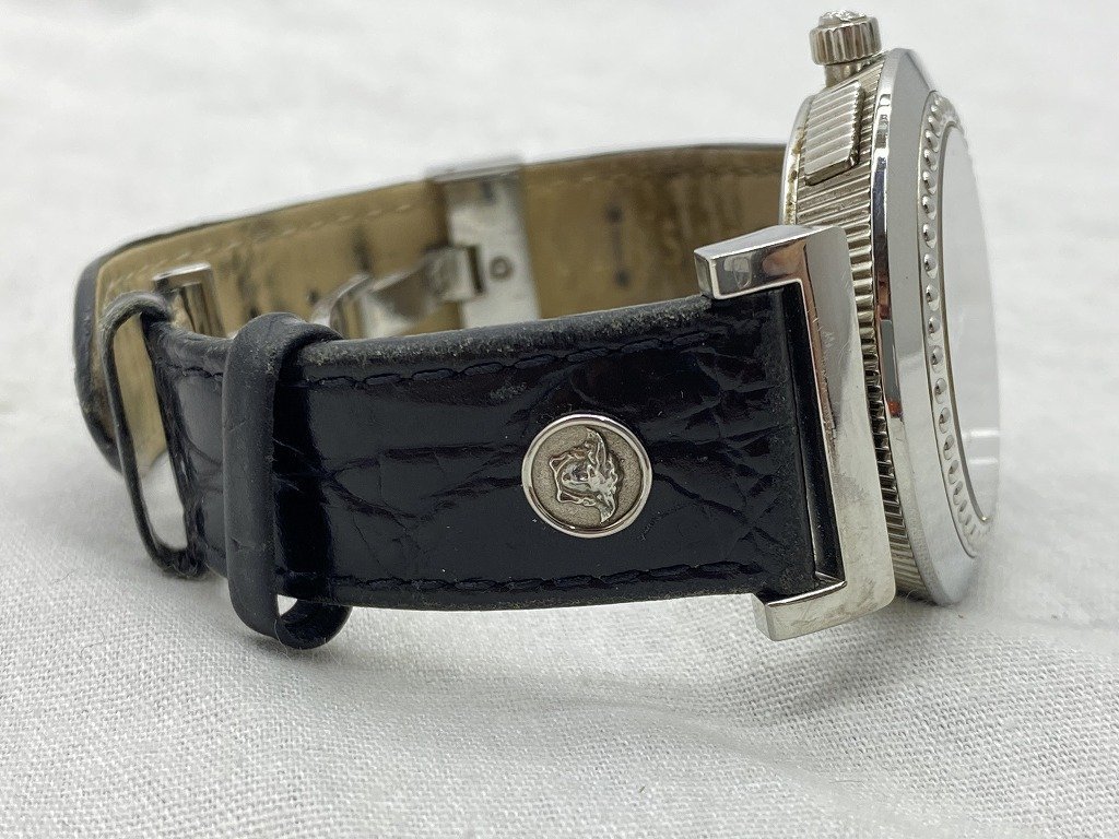 春新作の ヴェルサーチ □希少モデル【VERSACE A9C シルバー ヴァニティ ヴェルサーチ