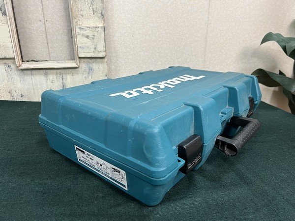 §綺麗【マキタ / Makita 18V 充電式タッカー ST112DZK 本体 バッテリー ケース 取説付き 工具 】N11309の画像10