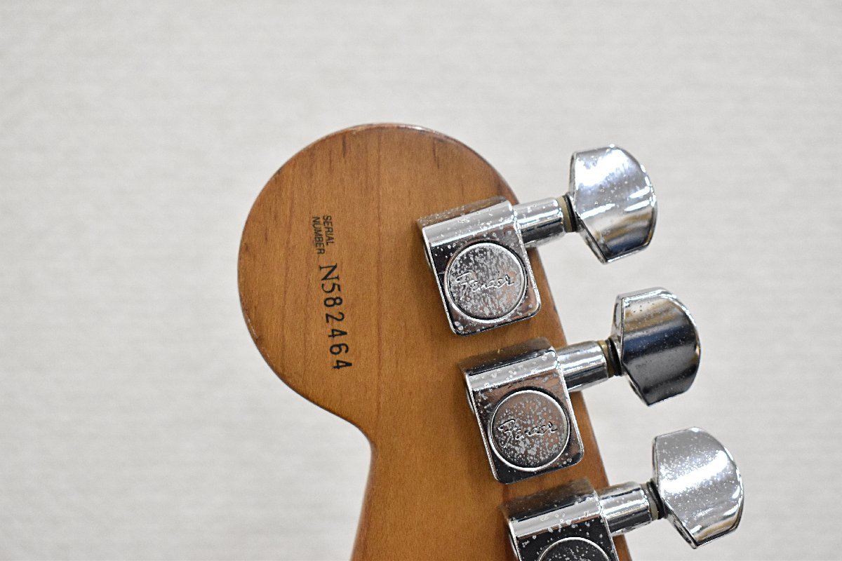 Σ9741 現状品 Fender USA STRATOCASTER #N582464 フェンダー エレキギター_画像8
