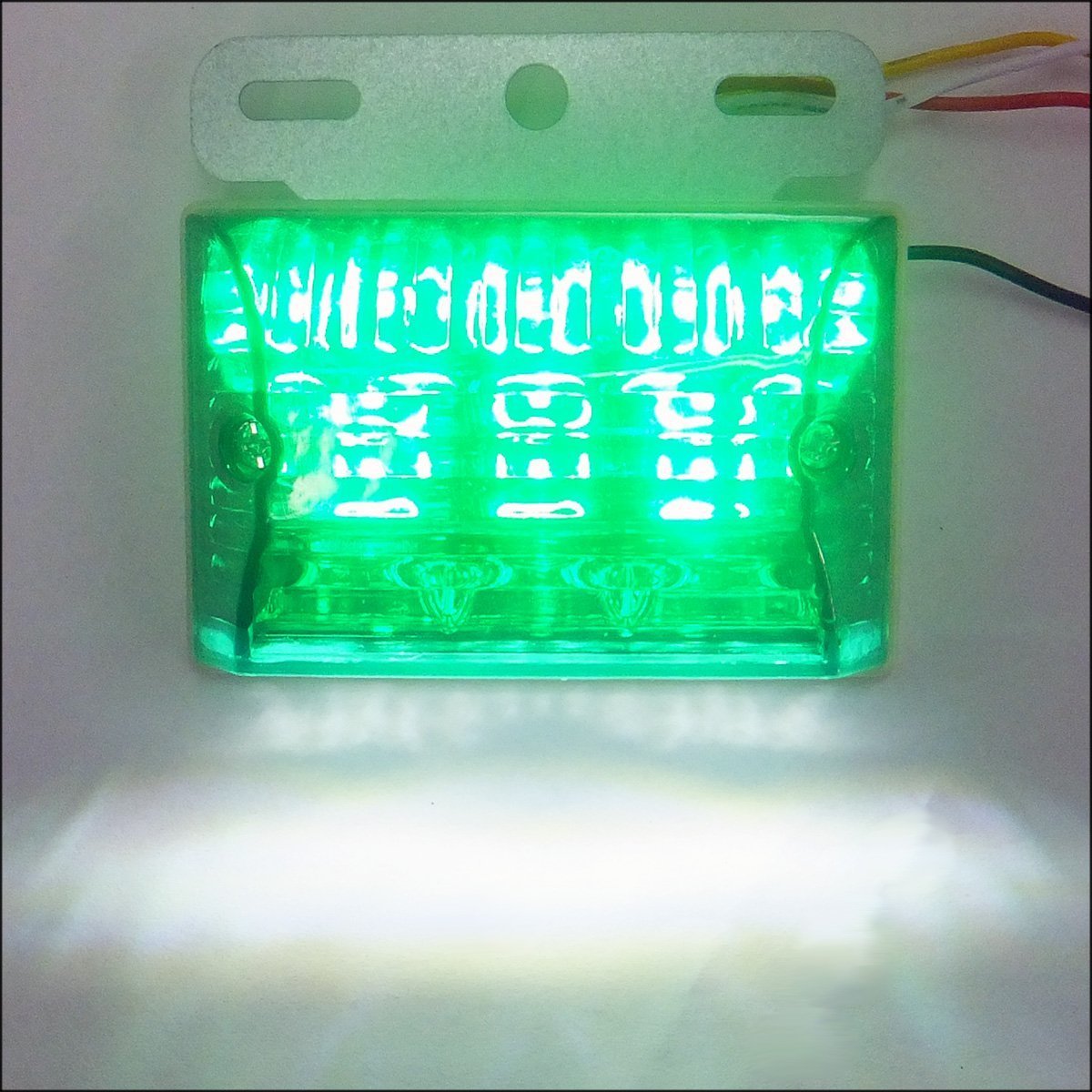 送料無料 24V 角型 LED サイドマーカー (2) ダウンライト付き ４個セット 緑　グリーン ホワイト 路肩灯　レターパック_画像8