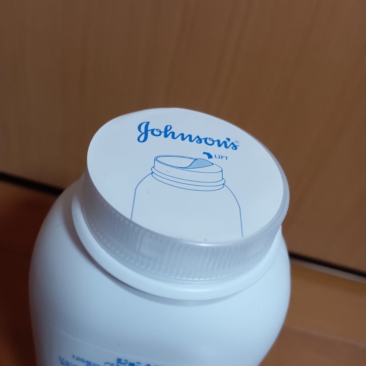 Johnson\'s Johnson baby powder 4ps.@ shaker type 180gx4ps.@ Johnson sika roll heaven . flour the smallest .. new goods unused goods 4 pcs set 