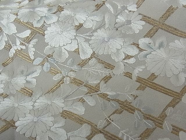 平和屋-こころ店■豪華色留袖　総刺繍　籬草花文　暈し染め　金糸　さが美扱い　着丈154cm　裄丈62.5cm　正絹　逸品　A-cs6623_画像6