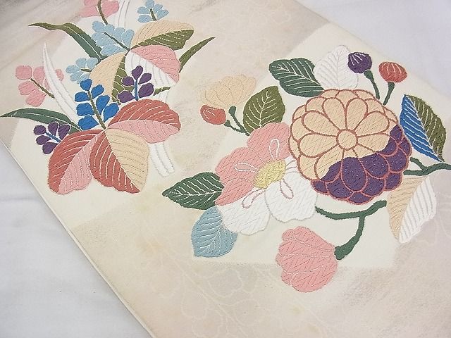 平和屋野田店■西陣 六通柄 本袋帯 手織 唐織 地紙花文 金糸 逸品 未使用 n-bg0726の画像2