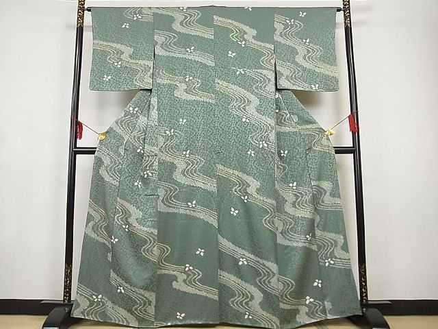 平和屋-こころ店■上質な小紋　絞り　流水舞蝶文　着丈163cm　裄丈64cm　正絹　逸品　A-br7448_画像1