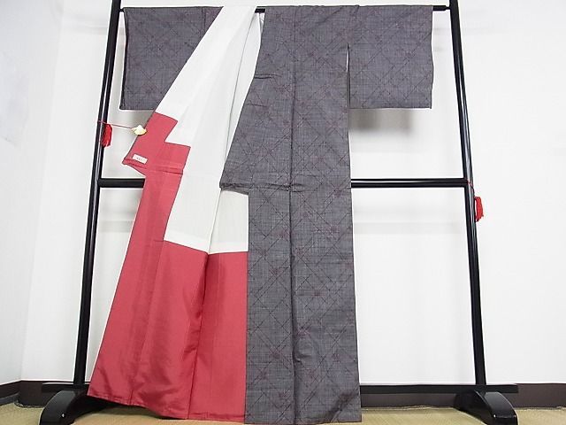 平和屋-こころ店■本場大島紬　舞花文　やまと誂製　着丈164cm　裄丈65cm　正絹　逸品　B-oa8121_画像3