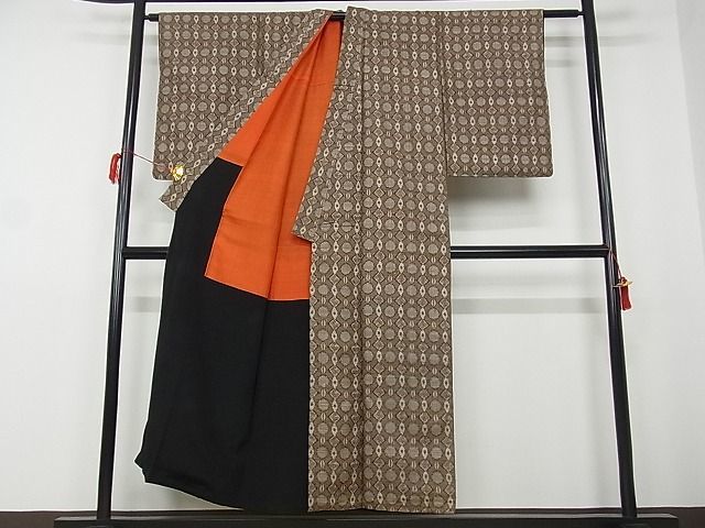 平和屋-こころ店■本場大島紬　アンティーク大島　格子　着丈148.5cm　裄丈63.5cm　正絹　逸品　1B-wt1249_画像2