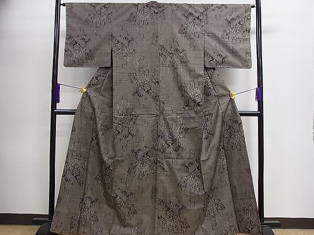 平和屋1■本場大島紬 泥染め 9マルキ 草木文 逸品 ze7716の画像2