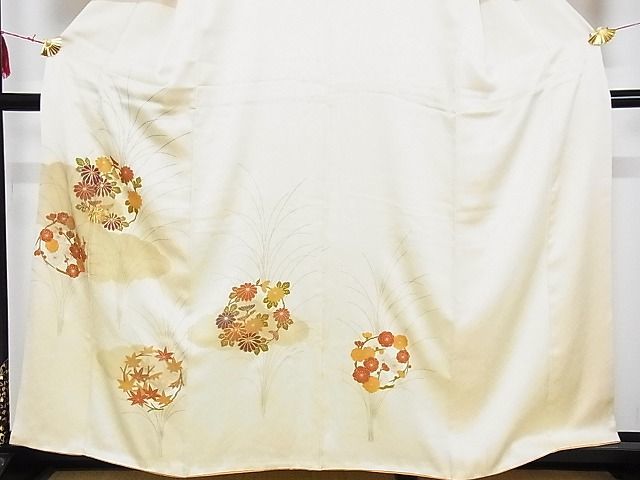 平和屋川間店■訪問着　駒刺繍　草花丸文　金彩　着丈160cm　裄丈63cm　正絹　逸品　A-zi5174_画像3