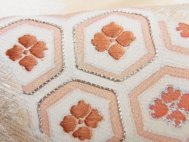 平和屋川間店■訪問着　駒刺繍　霞取り吉祥花文　銀彩　着丈163cm　裄丈64cm　正絹　逸品　A-zi4980_画像6