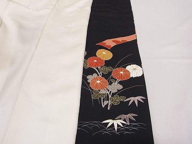 平和屋川間店■豪華黒留袖　駒刺繍　御所車花文　金彩　着丈159.5cm　裄丈64.5cm　正絹　逸品　A-dp3768_画像8