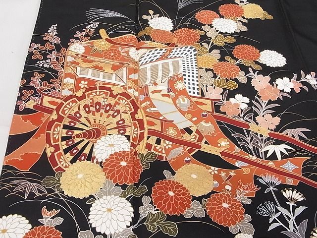 平和屋川間店■豪華黒留袖　駒刺繍　御所車花文　金彩　着丈159.5cm　裄丈64.5cm　正絹　逸品　A-dp3768_画像4