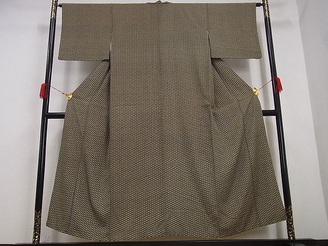 平和屋川間店■上質な小紋　菊菱文　着丈150.5cm　裄丈63cm　正絹　逸品　A-ja3274_画像2