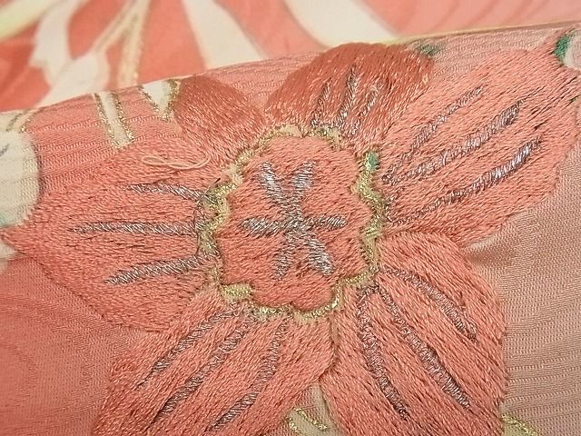 平和屋川間店■豪華振袖　駒刺繍　孔雀花文　暈し染め　金彩　着丈161cm　裄丈66cm　正絹　逸品　B-sa4101_画像7