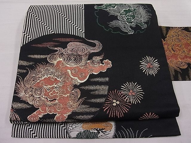 平和屋1■九寸名古屋帯　唐獅子　雪輪松文　黒地　金糸　逸品　ut7026_画像1