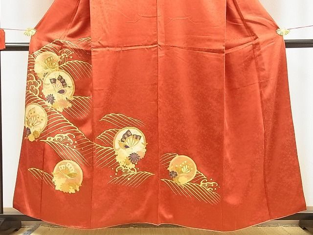 平和屋野田店■訪問着　駒刺繍　流水花蝶丸文　金彩　逸品　n-ne3094_画像2