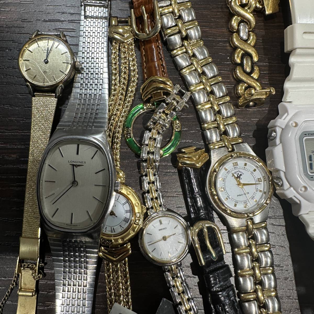 #3227A　ブランド時計まとめ　SEIKO　GUCCI　CK　GIVENCHY　スマートウォッチ　LONGINES　置き時計　動作未確認　大量　ハイブランド_画像2