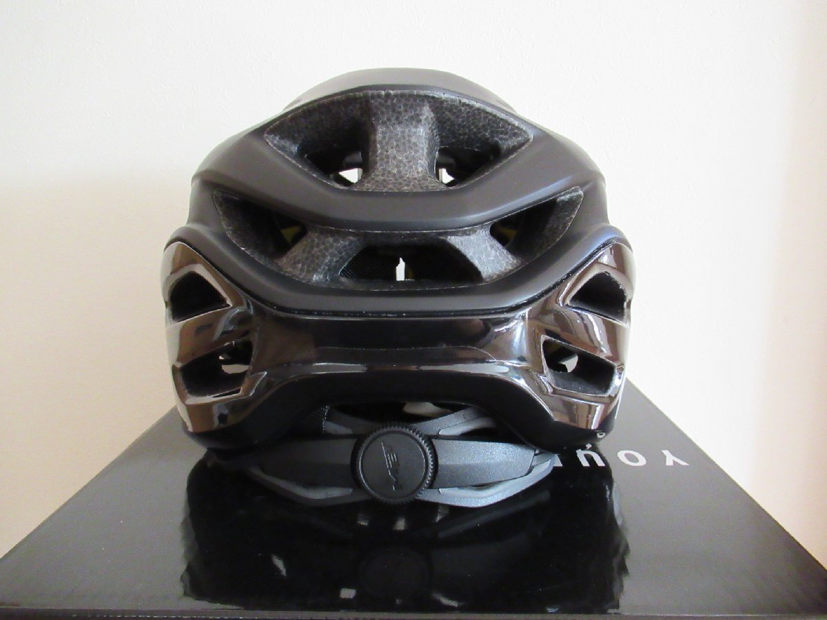 MET ESTRO Mips Lサイズ(58-61cm) Black / Matt Glossy 2023 MET ESTRO Mips Lサイズ(58-61cm) Black / Matt Glossy 2023