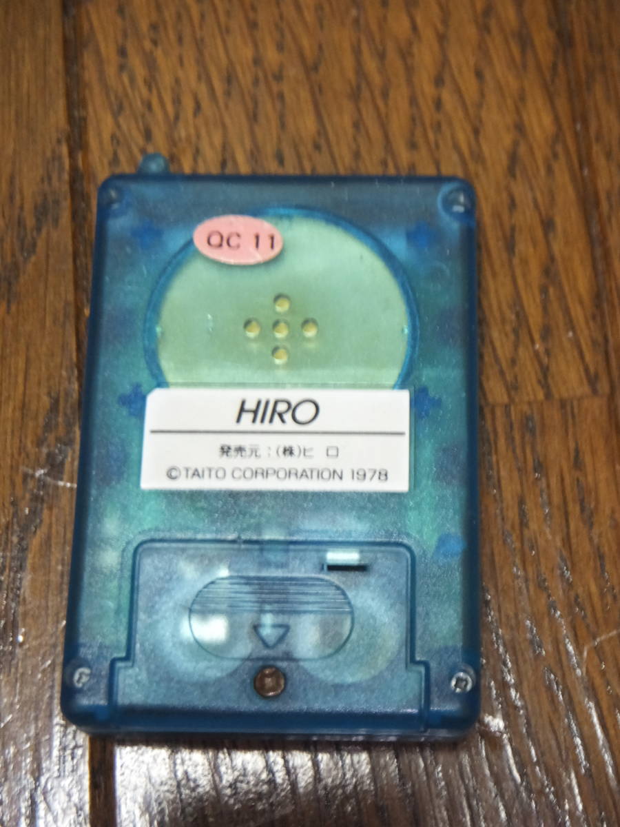  tight -HIROhiro Space in beige da-SPACE INVAIDERS 1978 key chain game key holder mobile game 