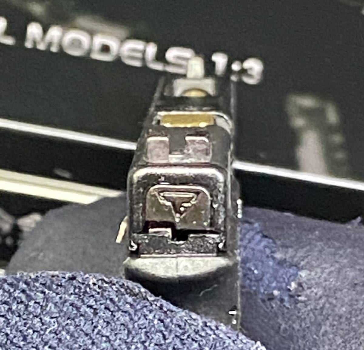 新品　1/3 scale ミニチュアモデルガン　グロック34 JOHN WICKⅡ ダミーカートリッジ【6発】　Keychain original ブリキ缶ケース　last 1_リアビューです。