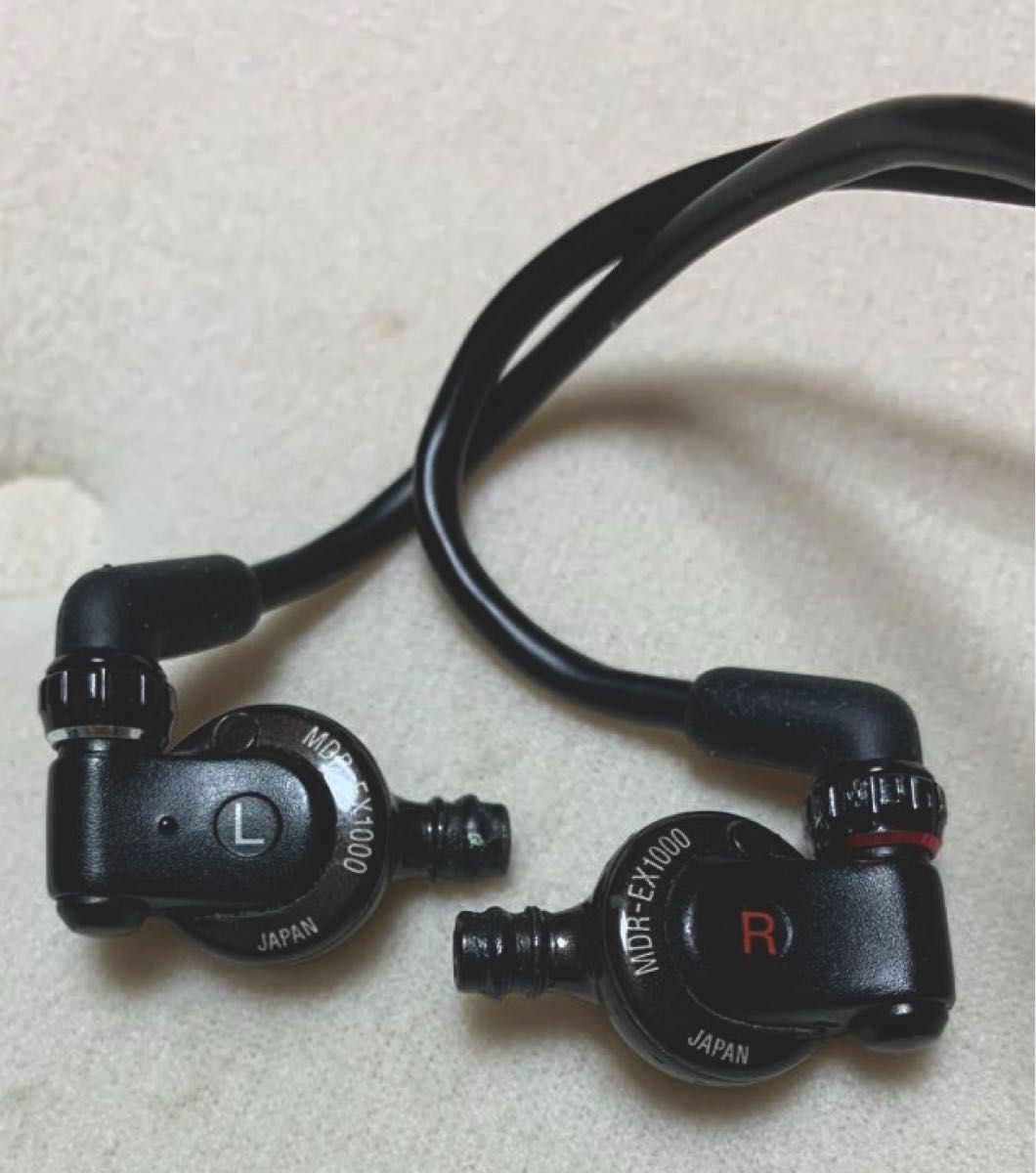 MDR-EX1000 イヤホン本体と純正ケーブル(長いほう)のみ 完動品 MDR-EX1000 イヤホン本体と純正ケーブル(長いほう)のみ 完動品