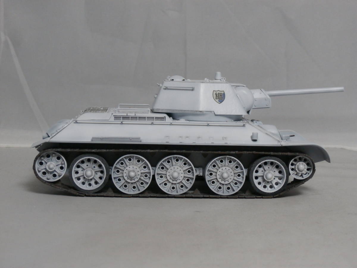 [模型完成品]タミヤ 1/35 ソビエト　T34/76戦車　1943年型 　　ガールズ＆パンツァー最終章 継続高校仕様_画像5