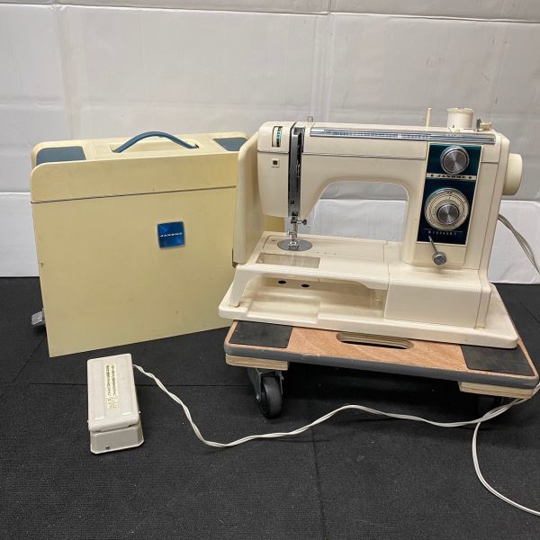 N530-O44-668 JANOME ジャノメ ミシン EXCEL MODEL 813/手工芸 ハンドクラフト 裁縫 手芸/フットペダル付 通電・針動作OK ⑤_画像1