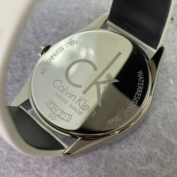 K354-O15-4217 Calvin Klein カルバンクライン K2H 211 クォーツ デイト ホワイト文字盤 ラウンド CK メンズ 腕時計 箱/説明書付き ②_画像7
