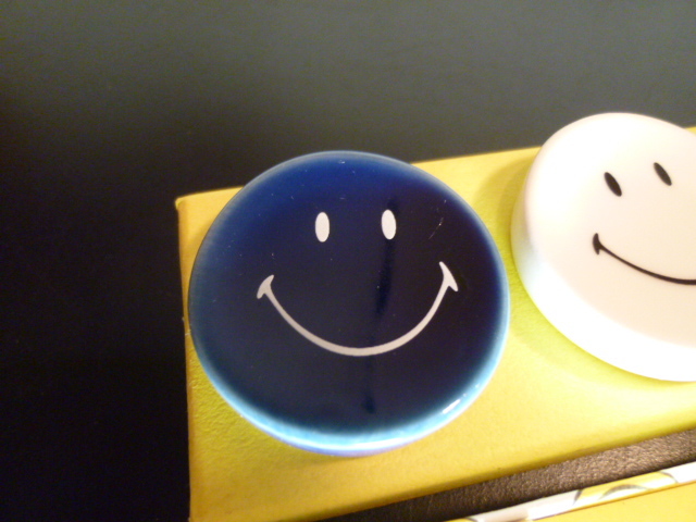 Smiley Face 箸置き　５個セット　陶磁器製　新品・未使用・展示品_画像6