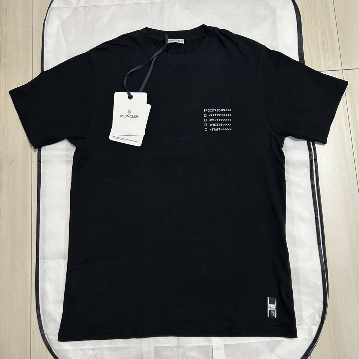 【美品】【最安値】MONCLER モンクレール　フラグメント　FRAGMENT コラボ半袖Tシャツ　黒　S_画像2