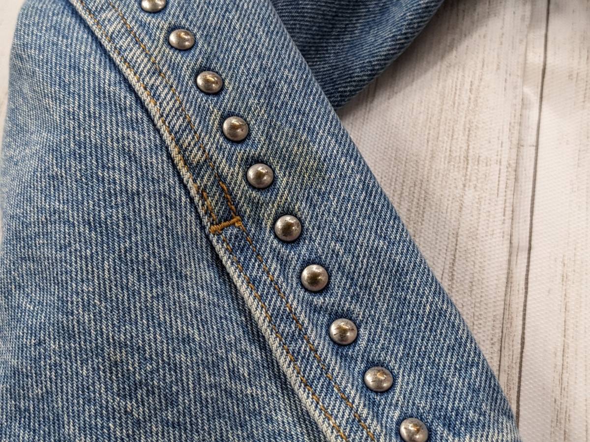Supreme/シュプリーム/Studded Denim Trucker Jacket/スタッズ Supreme/シュプリーム/Studded Denim Trucker Jacket/スタッズ