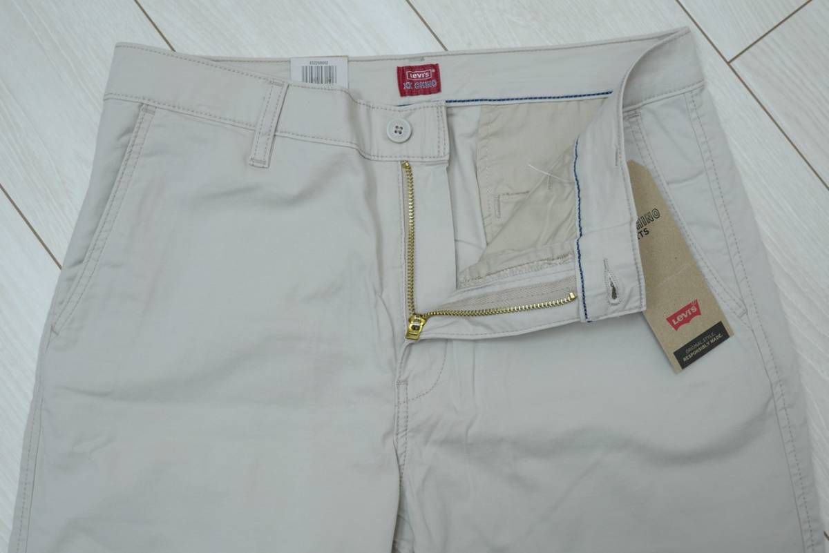 新品リーバイス85229-0092 W32 XX CHINO チノショートパンツ アイボリー/薄ベージュ ストレッチツイル_画像2