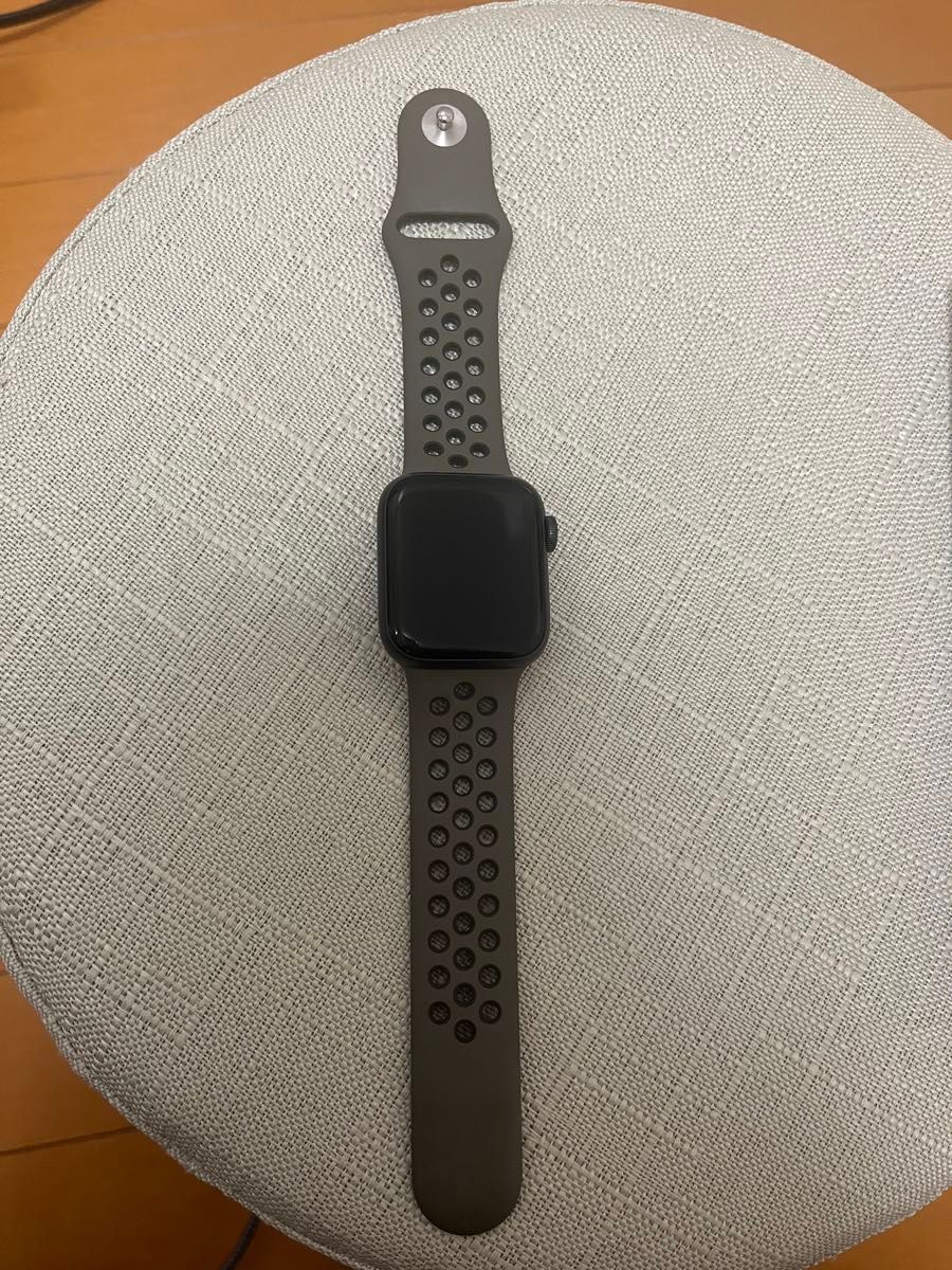 Apple Watch SE GPS 40mmスペースグレイアルミニウムケース Apple Watch SE GPS 40mmスペースグレイアルミニウムケース