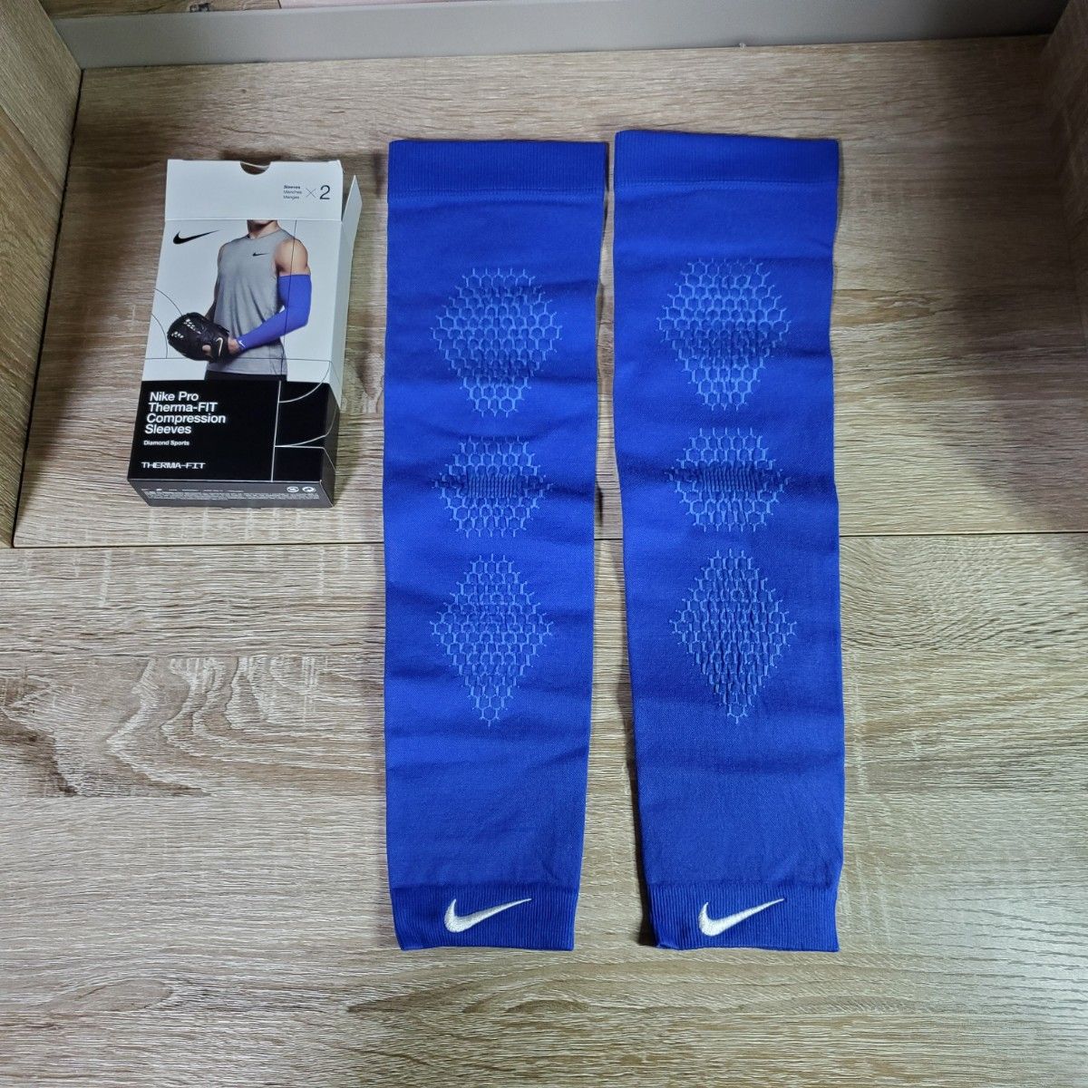 新品未使用 NIKE アームスリーブ ナイキ XL 野球 アームカバー 新品未使用 NIKE アームスリーブ ナイキ XL 野球 アームカバー