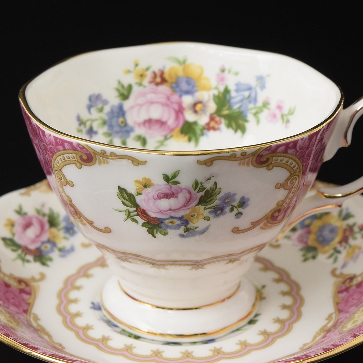 ◎474159 【SALE♪】 美品 ROYAL ALBERT ロイヤルアルバート レディーカーライル カップ&ソーサー_画像4